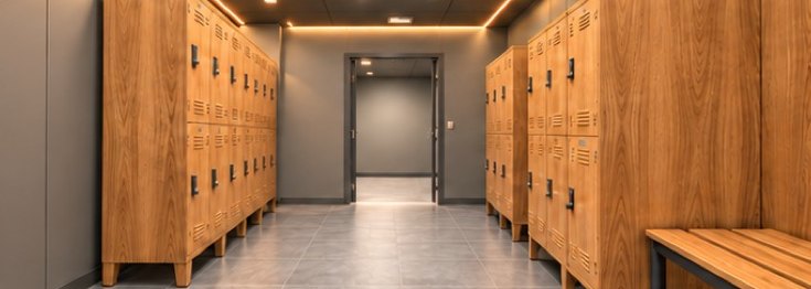 Vestidores con lockers de madera